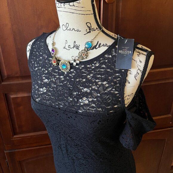 Hollister Cold-Shoulder Stretchy Lace Dress Black Medium - Picture 2 of 5